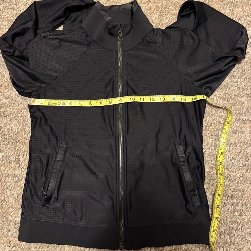 Lululemon Black Mesh Women's Zip-Up Jacket - Picture 4 of 8